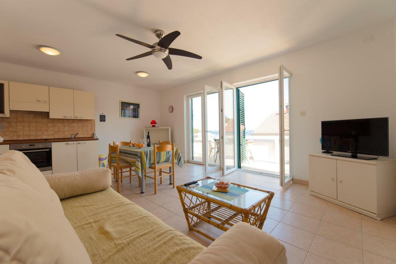 Sali Modern Seaview Apartment Luaran gambar